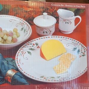 Gibson Holiday Red and Green Dinnerware Set